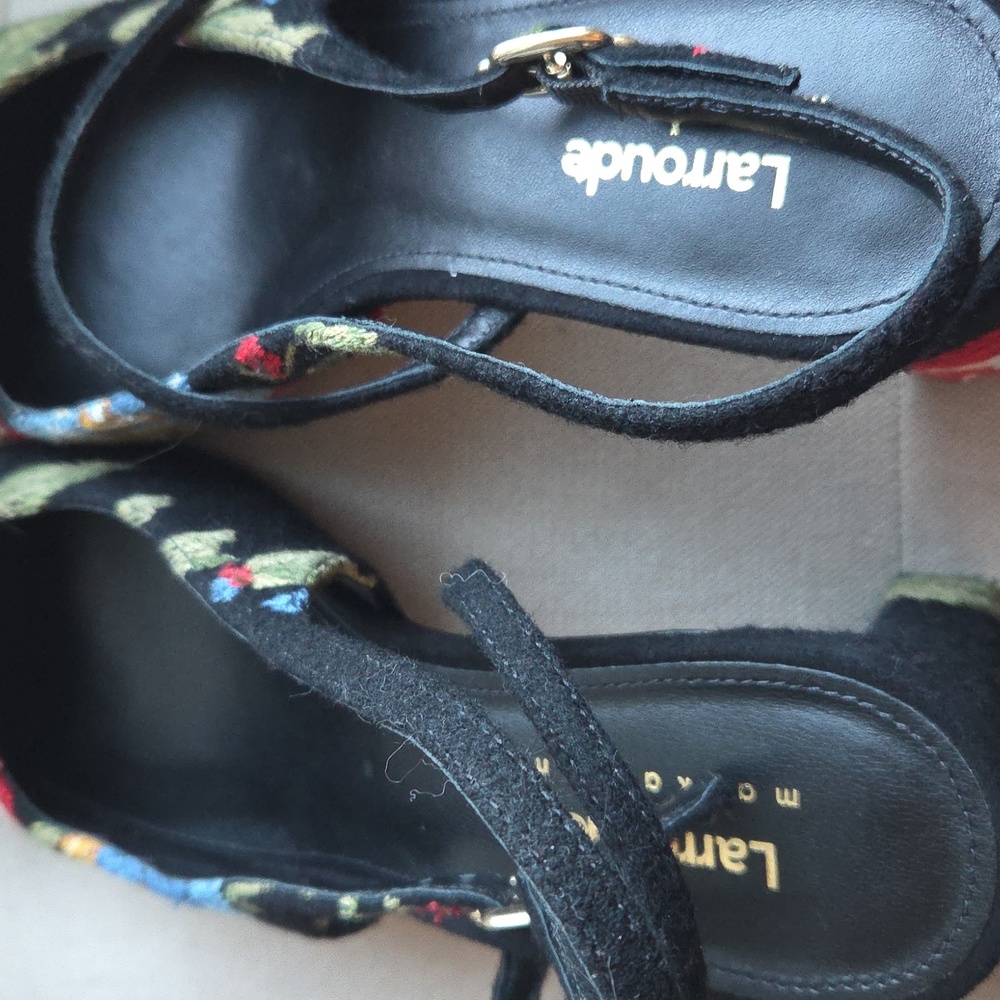 Larroude X Markarian Black Heels with Red Floral Embroidery 9.5 New - Picture 4 of 10